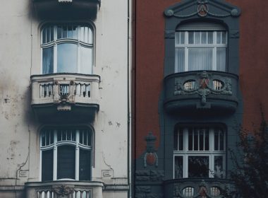 Czym pomalować drewniany balkon, aby go odświeżyć