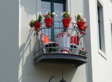 Jaki rodzaj świecznika jest najlepszy na balkon?